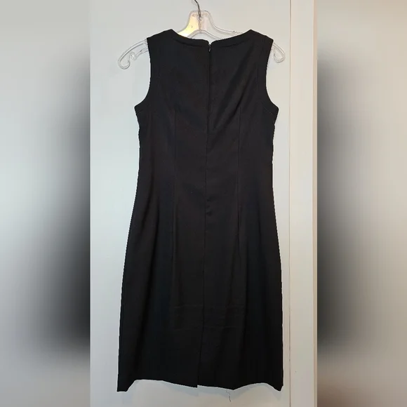 Dress - Picture 2 of 4